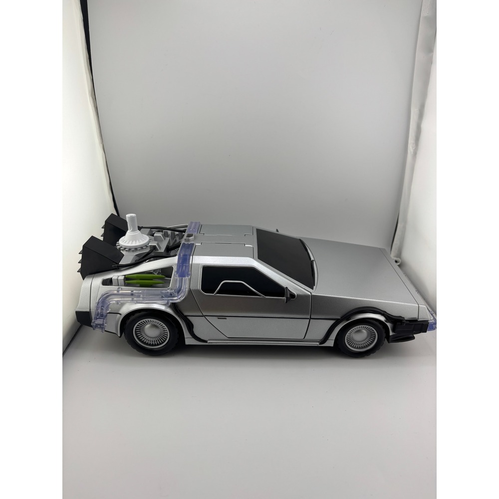 AMC Back to the Future DeLorean Time Machine Popcorn Bucket LED Light Up Silver